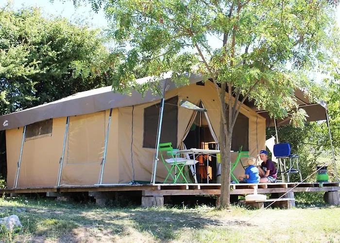 Hotel Camping Forcalquier les Routes de Provence