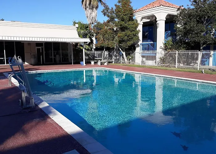 Boutique Travelodge By Wyndham Baton Rouge East