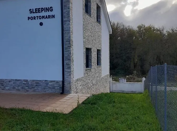 Hotel Sleeping Portomarin 2