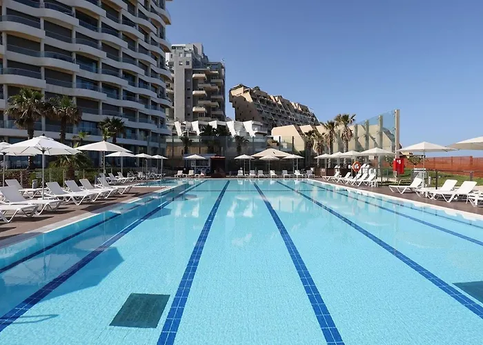 Boutique Play Hatzuk Beach Tel Aviv