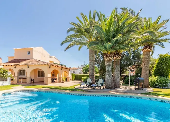 Casa Segaria con piscina privada y jardín en Dénia