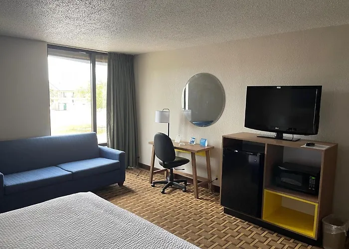 Days Inn By Wyndham Fayetteville-South/I-95 Exit 49
