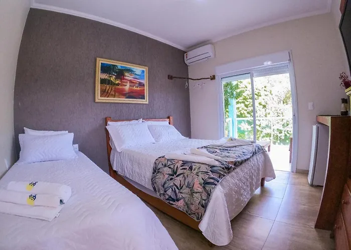 Residencial Águas de Bare Hotel Sao Sebastiao  que aceita animais de estimação