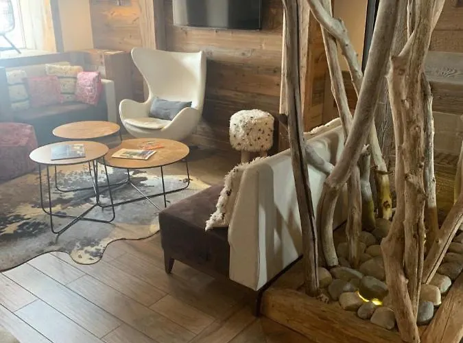 Hotel La Toviere Val-dʼIsère
