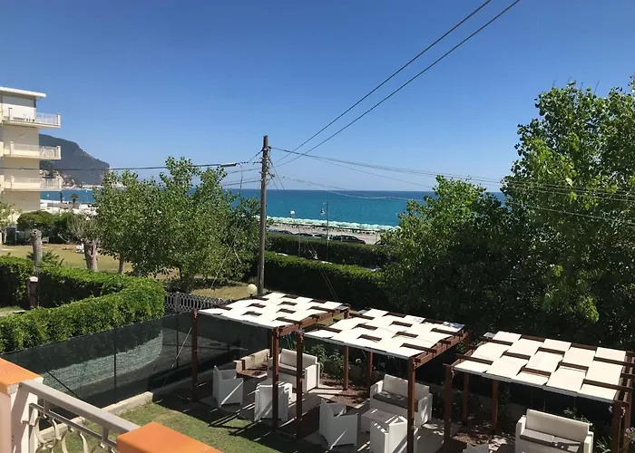 Hotel Il mare di Giulia Marcelli