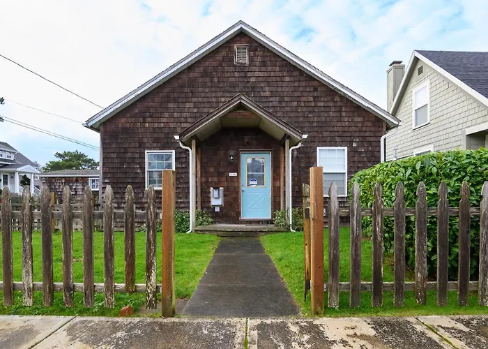 Cabin Rentals in Seaside