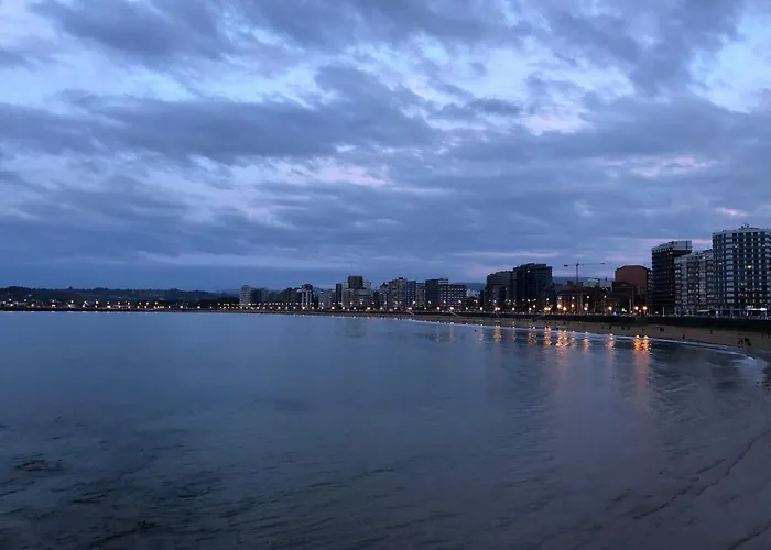 Alojamientos Muelle de Gijón