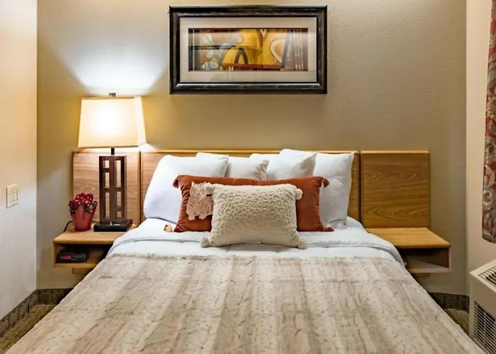 Oyo Hotel Lincoln Airport Ne, Hwy 80