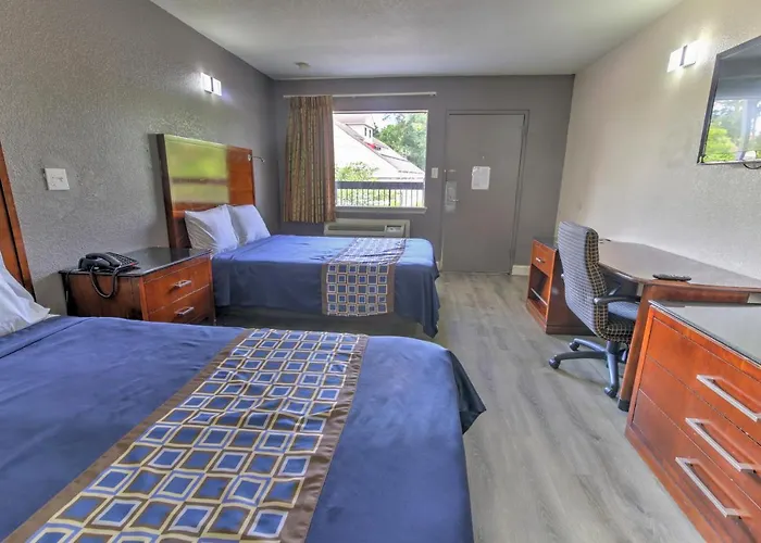 Budget Lodge Churchland