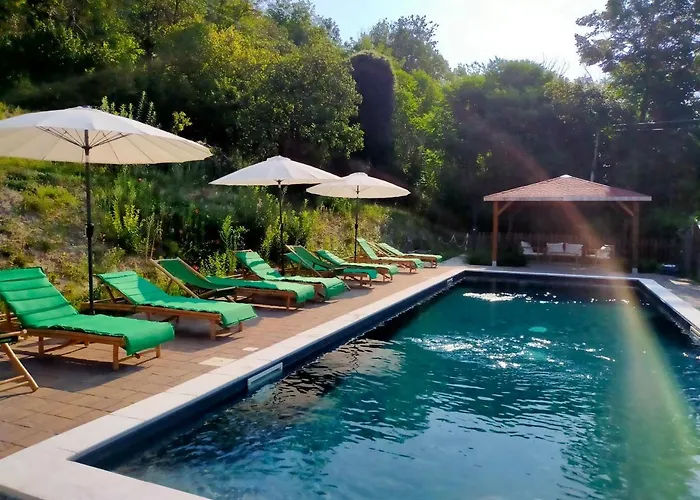 Affittacamere Cascina Ghitin Relais Asti con Piscina
