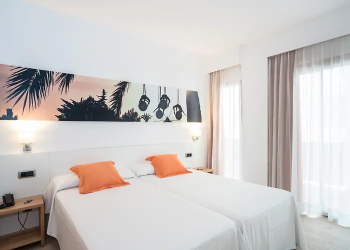 Thb Ocean Beach - Adults Only San Antonio Abad