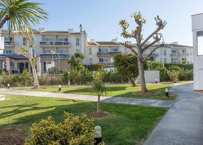 Aparthotel Flora Port de Pollença