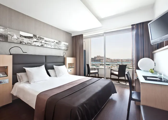 Ocean Drive Ibiza Hotel met golfbaan