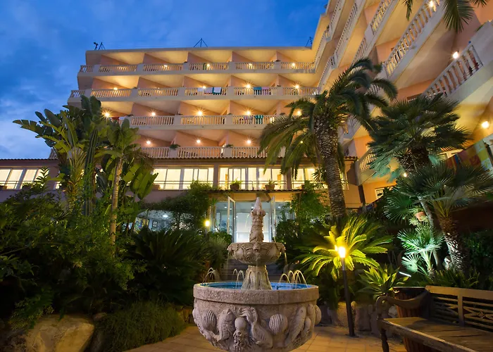 Hotel Alba Seleqtta Lloret de Mar Mit Golfplatz