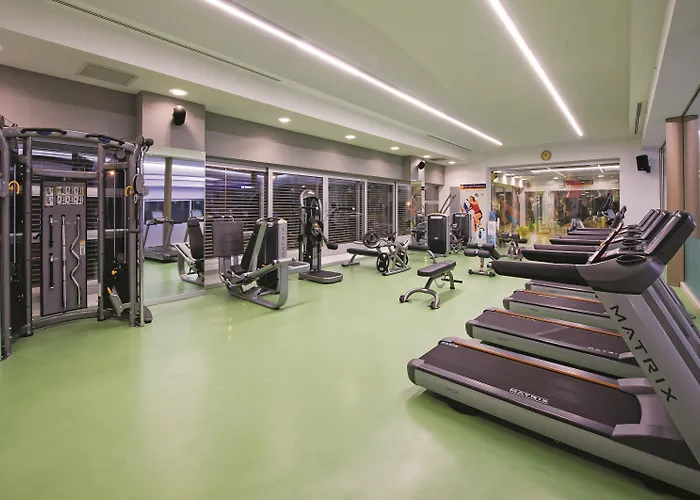 Radisson Residences Avrupa Tem Istanboel met golfbaan