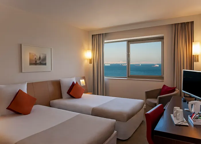 Novotel Istanbul Zeytinburnu met golfbaan