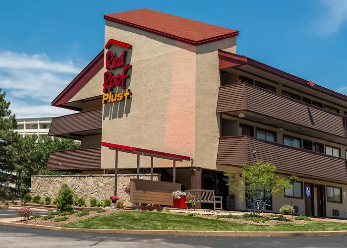 Red Roof Inn Plus+ St. Louis - Forest Park / Hampton Ave.