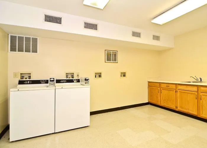 Quality Inn & Suites University-Airport Louisville