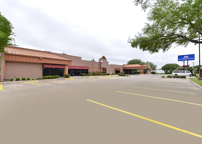 Americas Best Value Inn And Suites Victoria With Golf Course