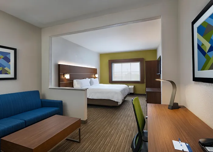 Holiday Inn Express & Suites Cedar Park