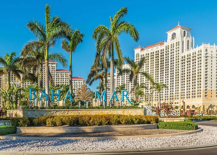 Nassau Resorts and Hotels with Waterparks