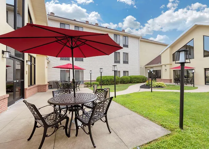 Comfort Inn & Suites Warsaw Near Us-30