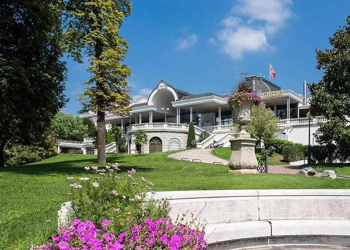Le Riviera - Hotel Restaurant & Spa - Ex Golden Tulip Aix Les Bains Aix-les-Bains