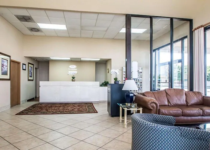 Econo Lodge Springfield I-44