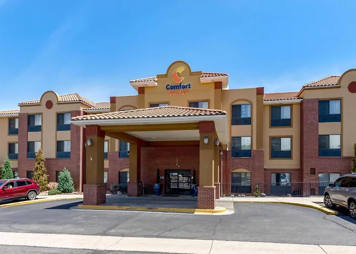 Pet friendly Comfort Suites Lakewood - Denver