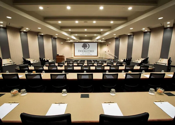 Doubletree By Hilton Wichita Airport