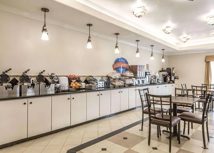 Boutique Hotel Baymont By Wyndham Galveston