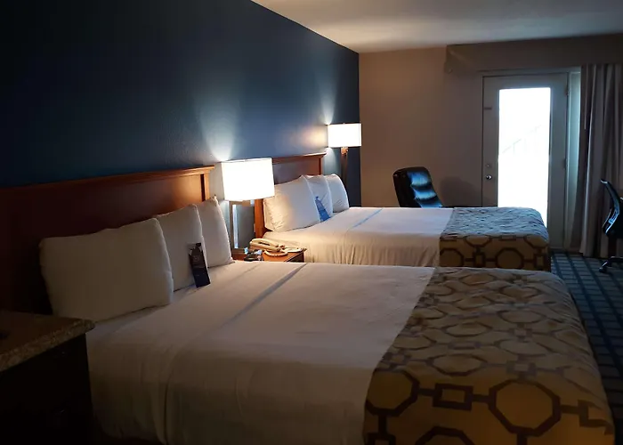 Baymont By Wyndham Rochester Mayo Clinic Area