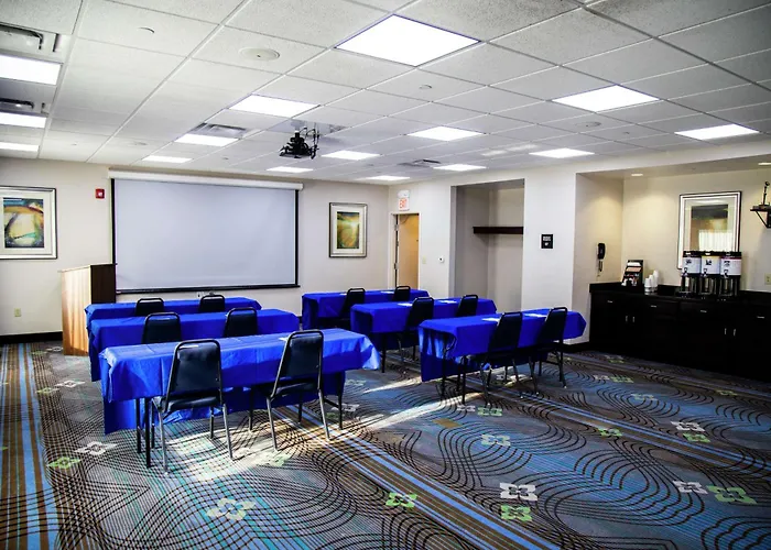 Hampton Inn & Suites Sharon West Middlesex