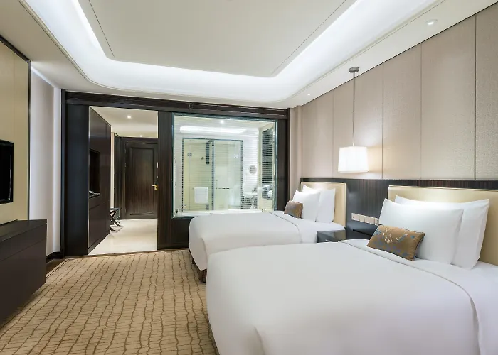 Junluxe Hotel Guangzhou Zengcheng Con una Pista de Golf