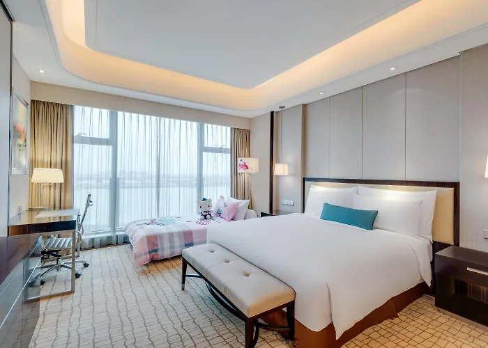 Junluxe Hotel Guangzhou Zengcheng Con una Pista de Golf