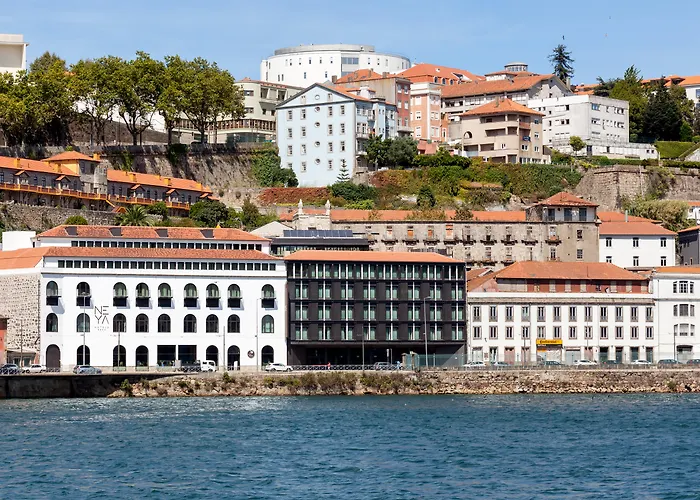 Boutique Neya Porto Hotel