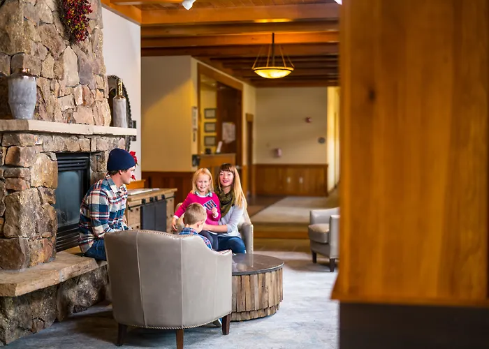 Zephyr Mountain Lodge
