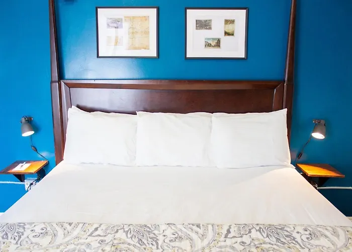 11Th Avenue Hostel Denver