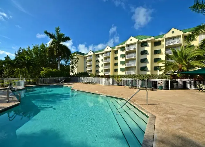Sunrise Suites By To