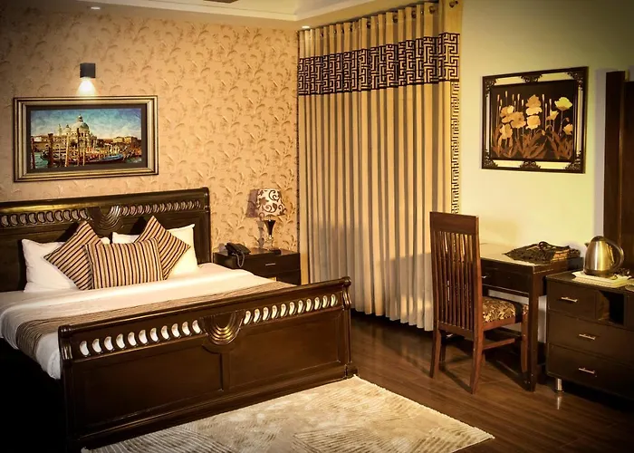 Royal Elegance Hotel Lahore