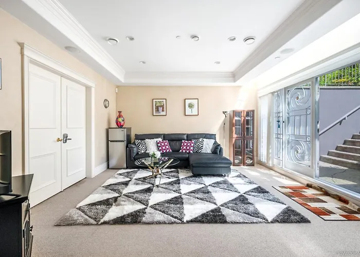 Cozy 3-Bedroom Home In Vancouver