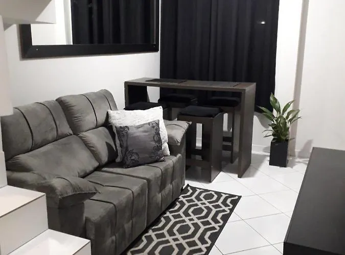 Triplex Ideal Para Grupos. Acomoda Mais De 20. Curitiba