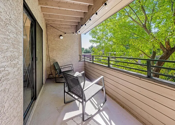 Scottsdale Springs Apartment