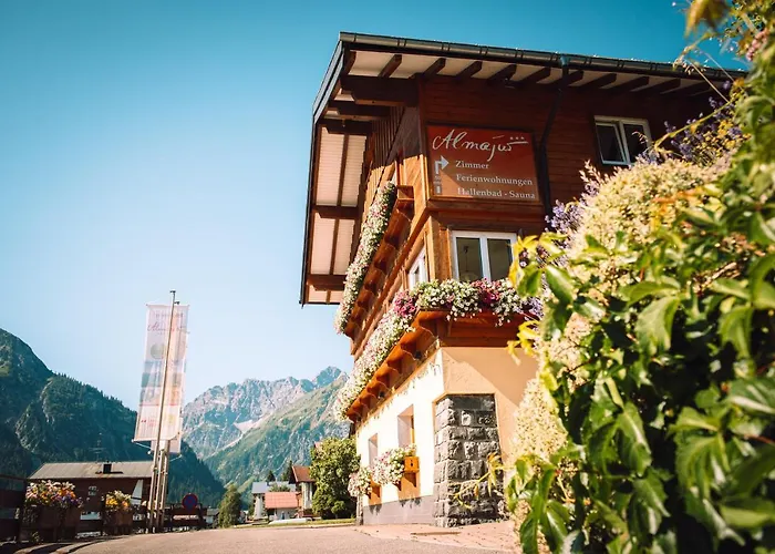 Ferienhotel Almajur Mittelberg