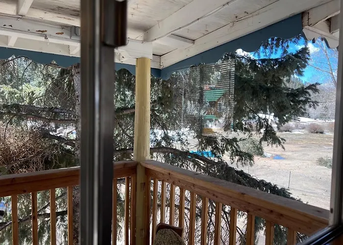 Bellamy'S Ski Haus Red River