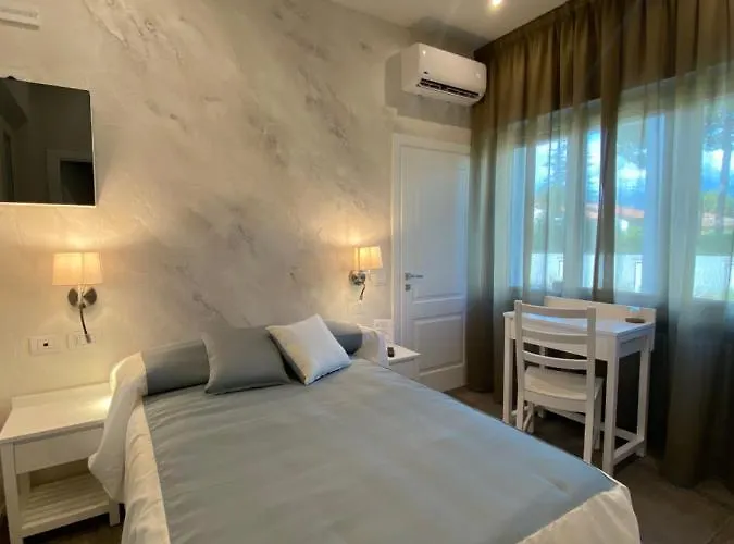 Villa Derna Marina di Pietrasanta