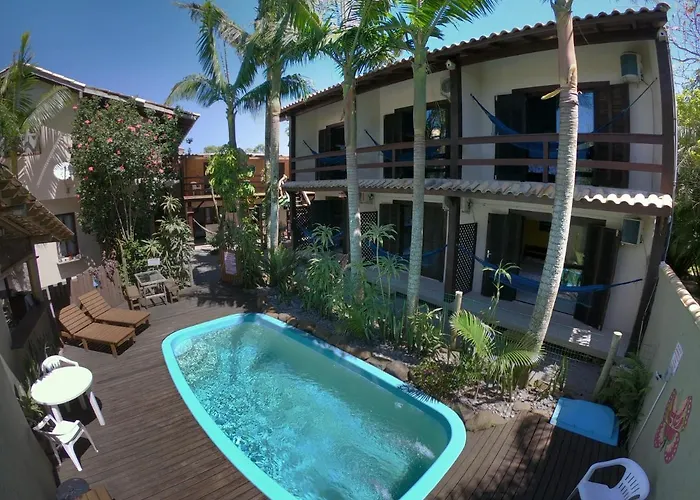 Pousada El Patio Da Ferrugem Uma Quadra Da Praia Garopaba