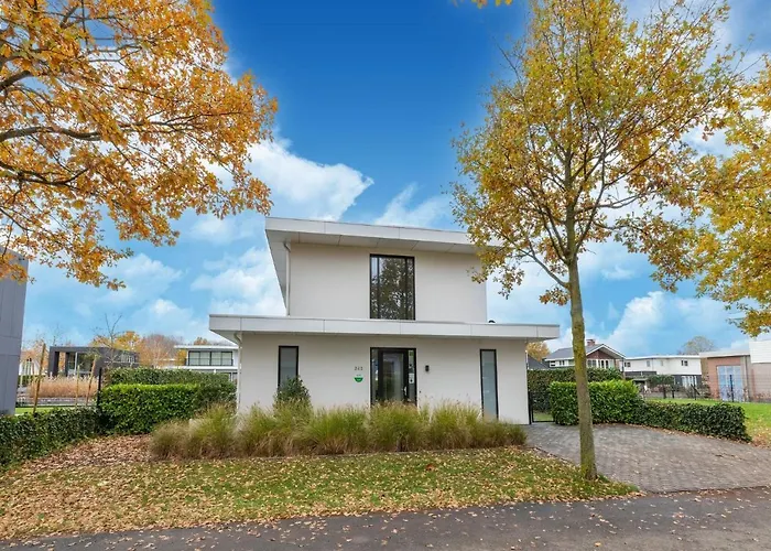 Villa In Zeewolde By Lake Veluwe Harderwijk