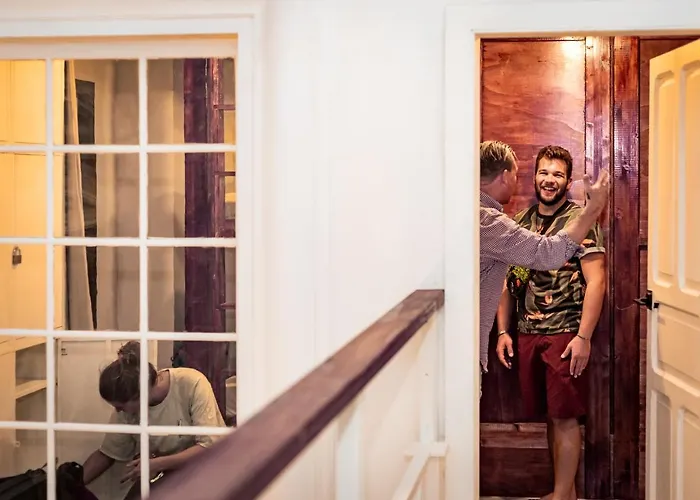 Albergue Compass House Las Palmas de Gran Canaria