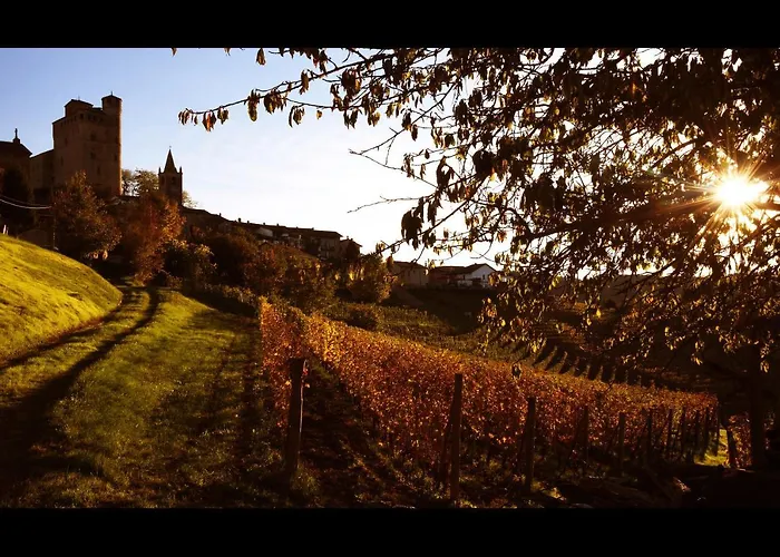 Boutique Hotel Cà 'd Calin Casa nel Borgo Serralunga d'Alba
